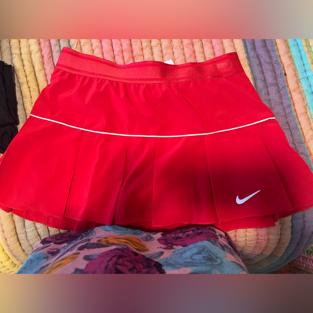 Nike Women's Victory Skirt- Size Medium